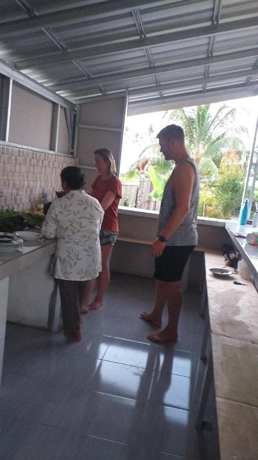 The Daun Puntik Homestay Pemenang 外观 照片
