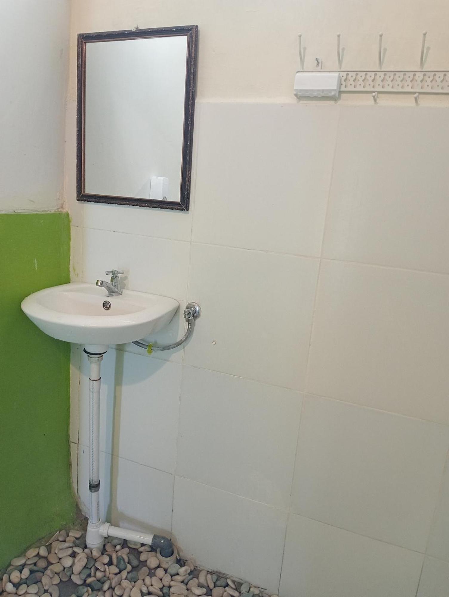 The Daun Puntik Homestay Pemenang 外观 照片