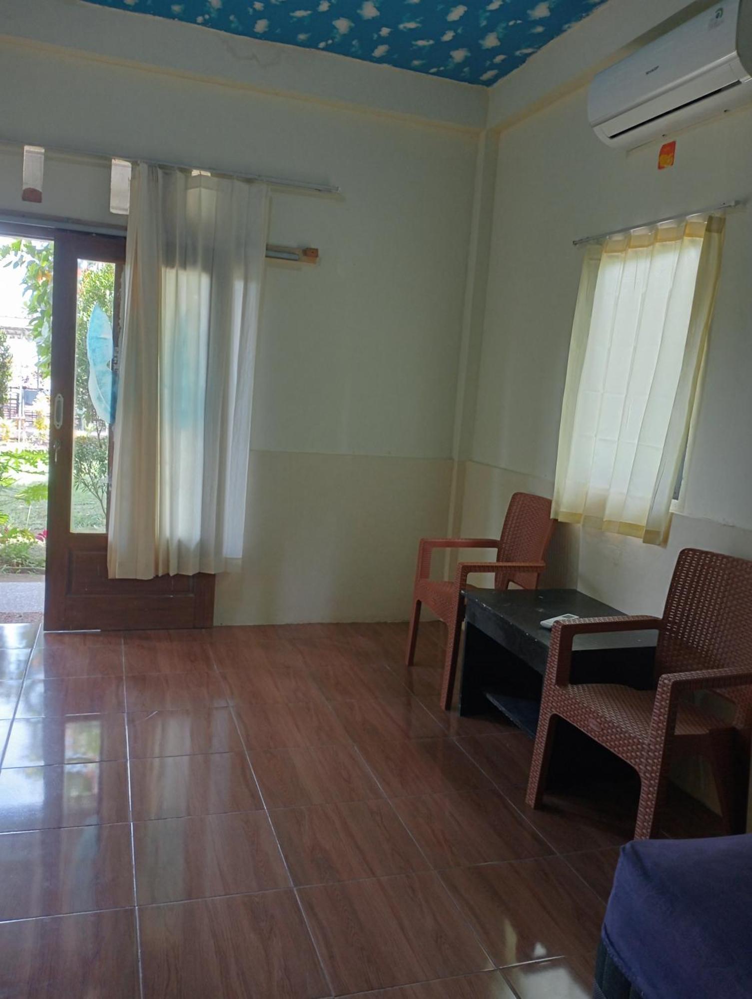 The Daun Puntik Homestay Pemenang 外观 照片