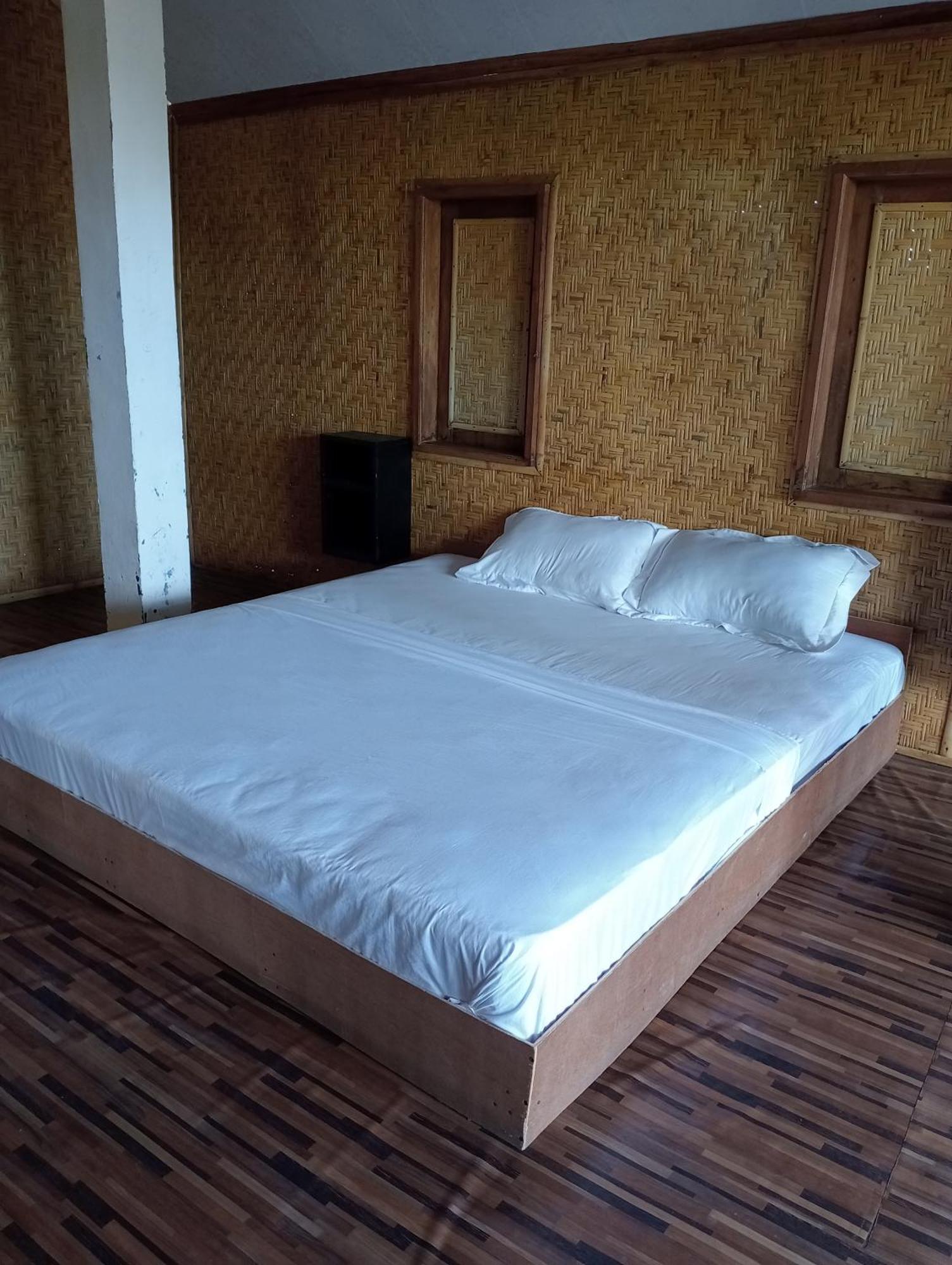 The Daun Puntik Homestay Pemenang 外观 照片