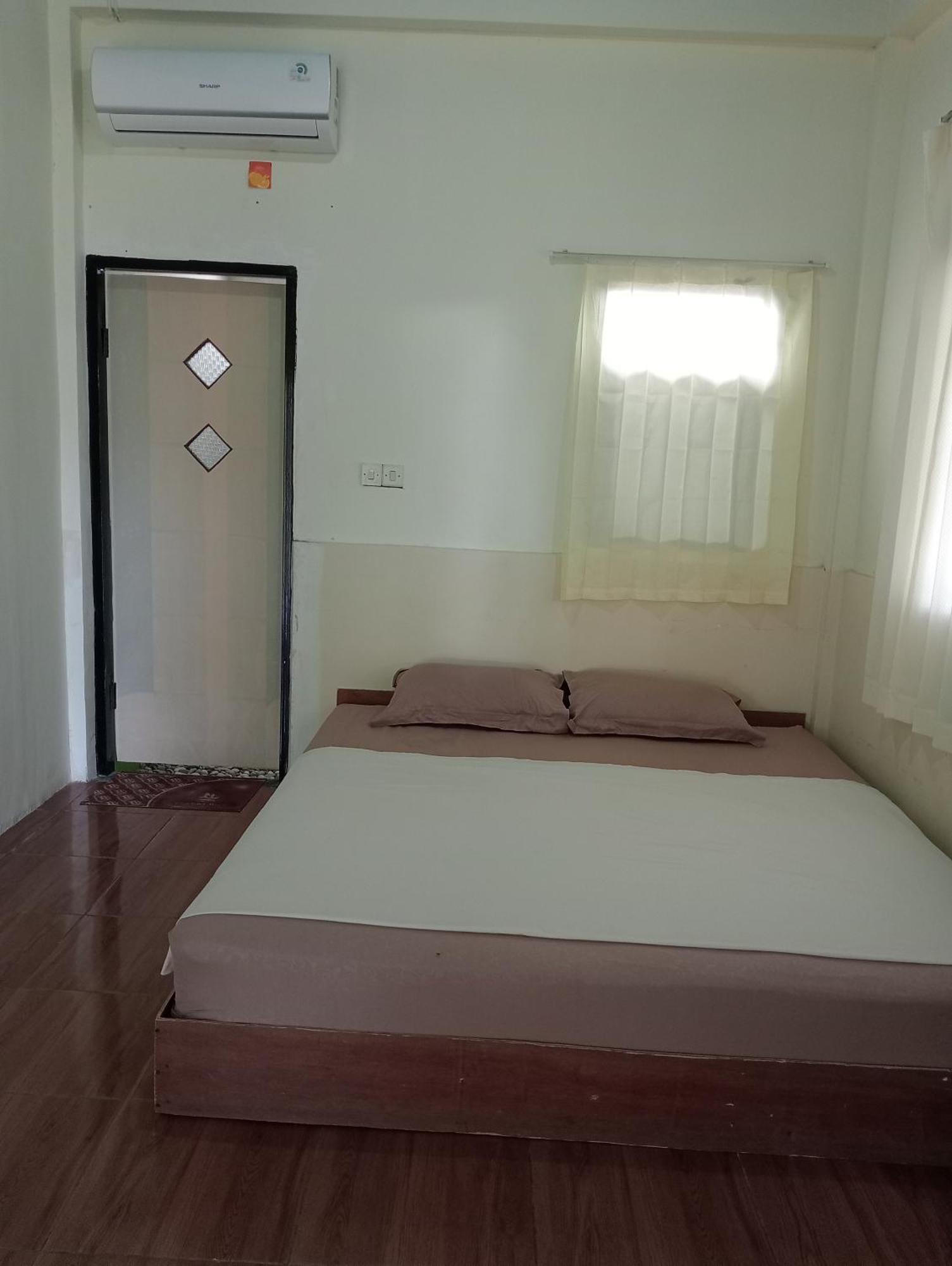 The Daun Puntik Homestay Pemenang 外观 照片